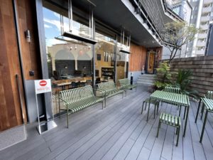FARO神楽坂1階奥ベンチ